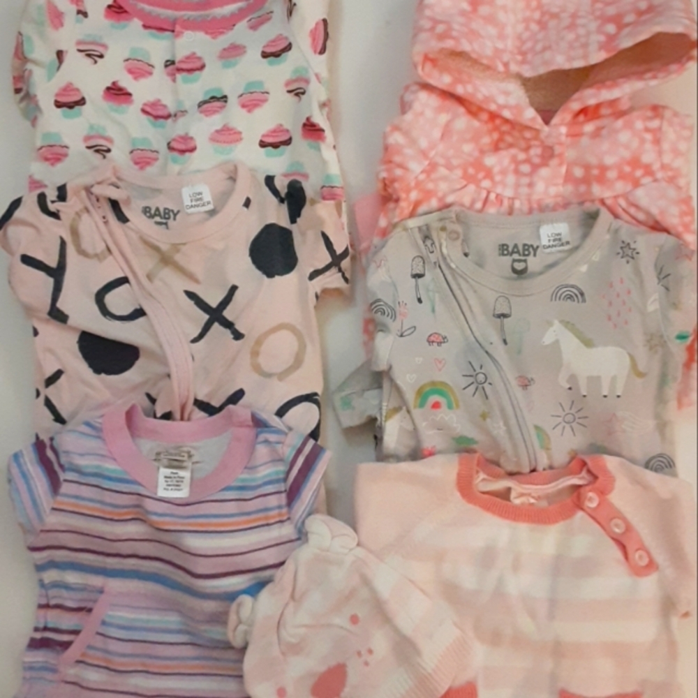 7 Pieces of Baby Girl One-piece